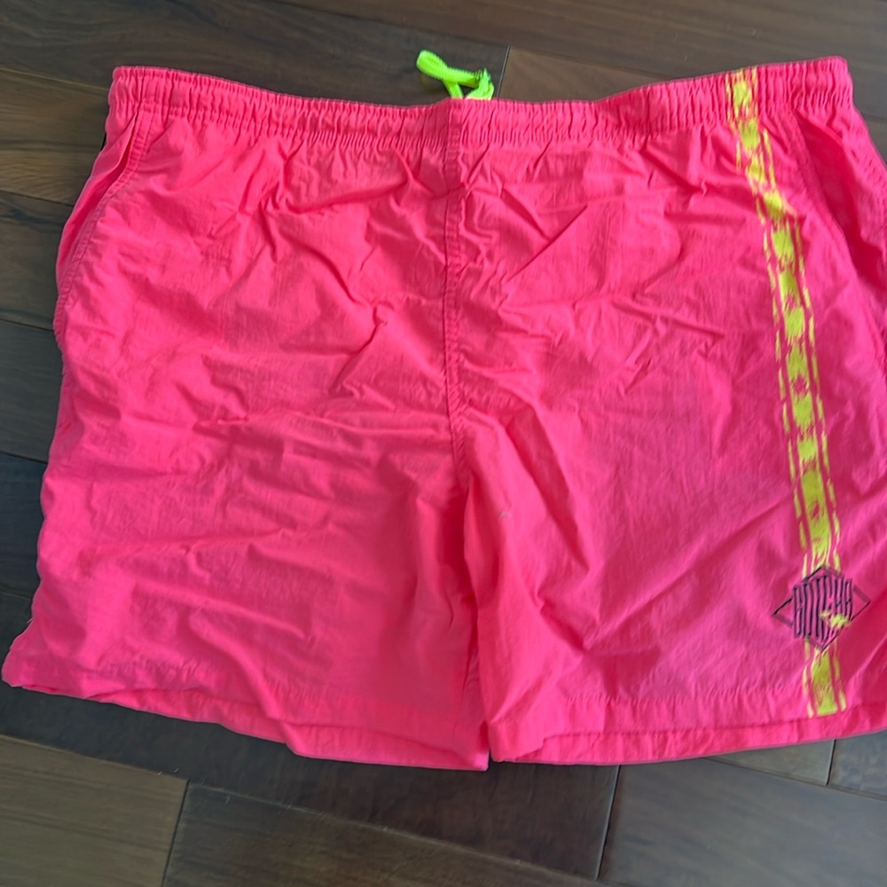 GOTCHA men’s swim shorts, size 34, under lining